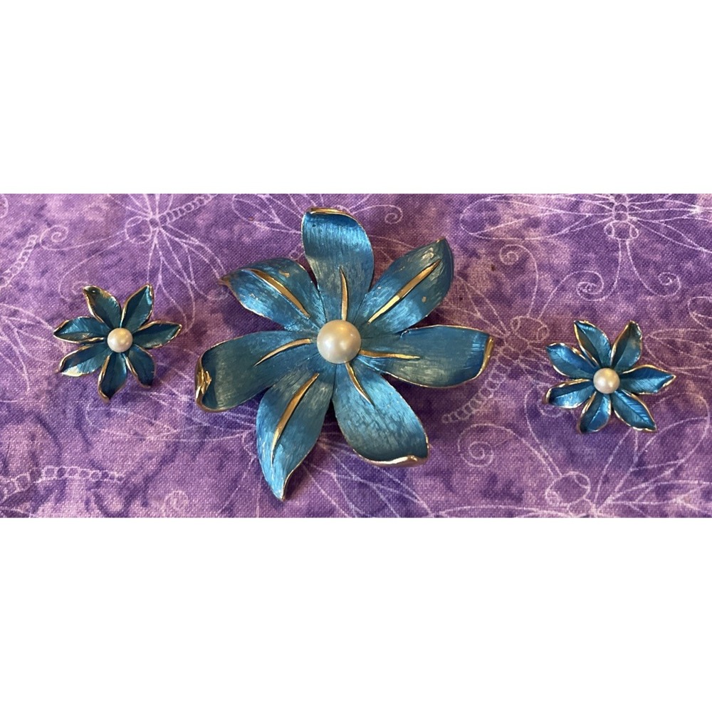 Vintage Kramer OS‎ Blue Enamel Flower Brooch Clip On Earrings Set Gold Tone Chic